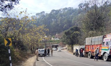 यातायात के नियमों की अनुपालना के लिए चलाया अभियान