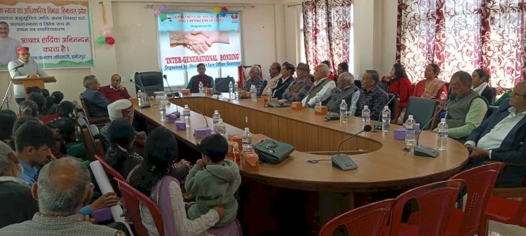 बच्चों को दें बुजुर्गों के सम्मान एवं सेवा के संस्कार : एसडीएम