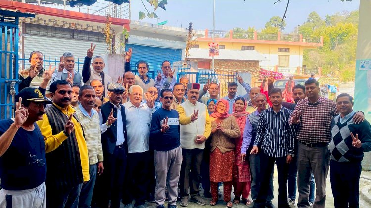 विधायक इन्द्रदत्त लखनपाल का पाहलु में प्रवास, सुक्खू सरकार पर तीखा प्रहार