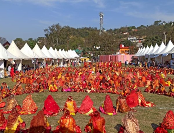होली उत्सव में दिख रही हमीरपुर की लोक संस्कृति की शानदार झलक