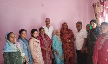 शोक संतप्त परिवार से मिलकर नरेश कुमार दर्जी ने व्यक्त की संवेदनाएं, हर संभव सहयोग का दिया आश्वासन