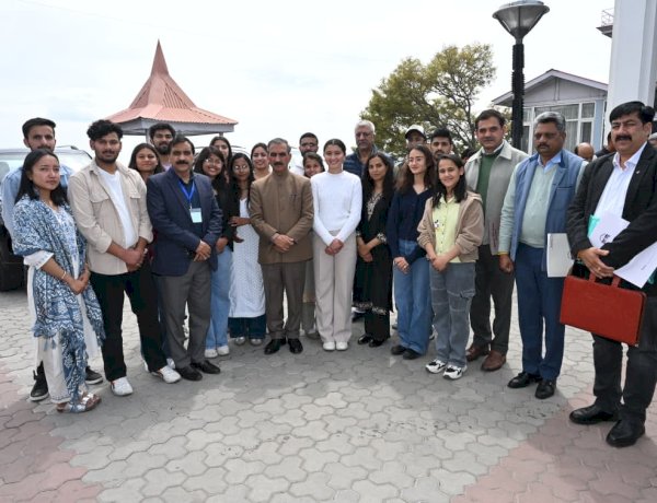 मुख्यमंत्री से पत्रकारिता विभाग के प्रतिनिधिमंडल ने भेंट की