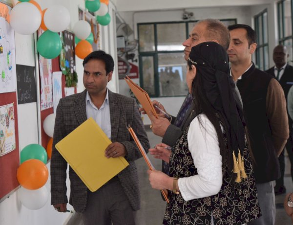 एपीजी शिमला विश्वविद्यालय में उत्साह के साथ मनाया गया हिमाचल दिवस, पोस्टर मेकिंग प्रतियोगिता रही विशेष आकर्षण