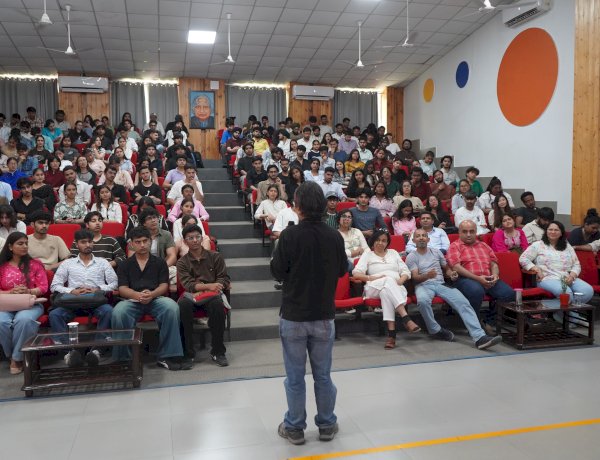 शूलिनी विश्वविद्यालय में लेखन और स्वतंत्रता पर संवादात्मक सत्र का आयोजन