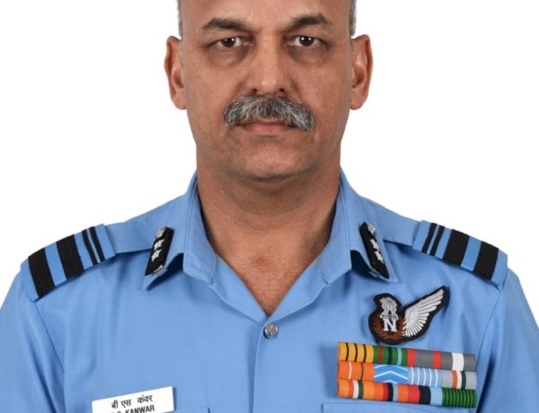 सैन्य सेवा में उत्कृष्ट उपलब्धि: हमीरपुर के ढोह गांव के एयर कमोडोर भूपेंद्र सिंह कंवर बने एयर वाइस मार्शल; क्षेत्र में ख़ुशी की लहार