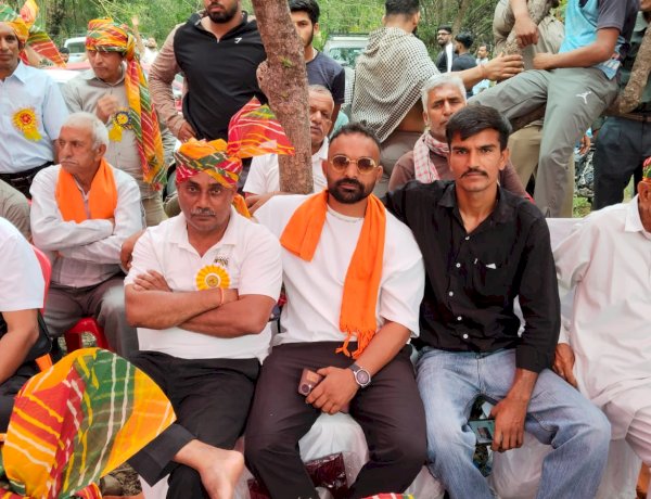 जोह गांव में आयोजित कुश्ती मेला / छींझ दंगल के लिए नरेश कुमार दर्जी ने ₹51 हजार का सहयोग दिया