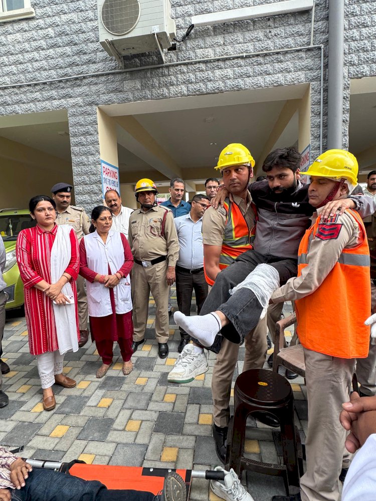 बड़सर के मिनी सचिवालय में भी की मॉक ड्रिल