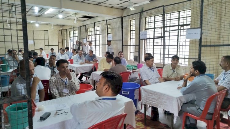 जिला हमीरपुर में 6 केंद्रों में शुरू हुई बीडीसी और जिला परिषद की मतगणना