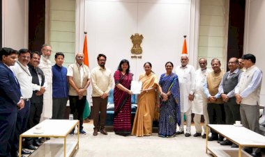 संवैधानिक सुधारों पर संयुक्त संसदीय समिति की बैठक में शामिल हुए अनुराग ठाकुर, दिल्ली की मुख्यमंत्री रेखा गुप्ता से की चर्चा