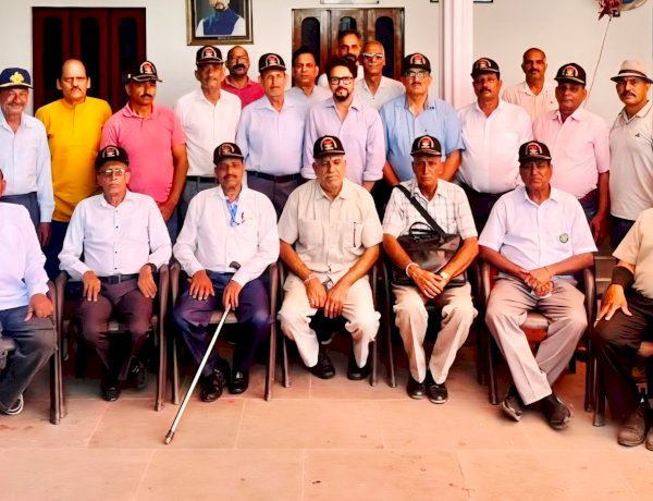 हिमाचल के 6 वीरता पदक विजेताओं को अनुराग ठाकुर ने दी बधाई; समीरपुर में पूर्व सैनिकों से भी की भेंट