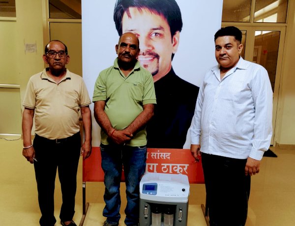 सांस की बीमारी से पीड़ित मरीजों को 'प्रयास' संस्था ने उपलब्ध करवाएं ऑक्सीजन कंसंट्रेटर