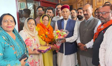 जनसेवा को सर्वोच्च प्राथमिकता बनाकर करें कार्य, जनता के विश्वास पर खरा उतरना सबसे बड़ा दायित्व: प्रो. प्रेम कुमार धूमल