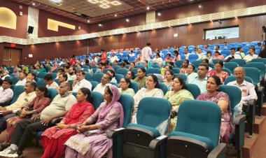 स्कूलों की शिकायत और समस्याओं पर हुई खुलकर चर्चा