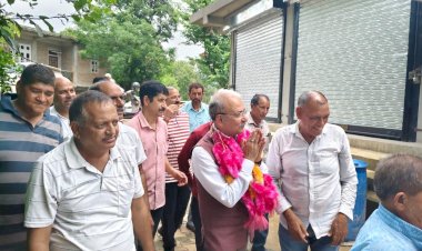 सुनील शर्मा बिट्टू ने रोपा में सुनीं जनसमस्याएं, प्रदेश सरकार की योजनाओं की भी दी जानकारी