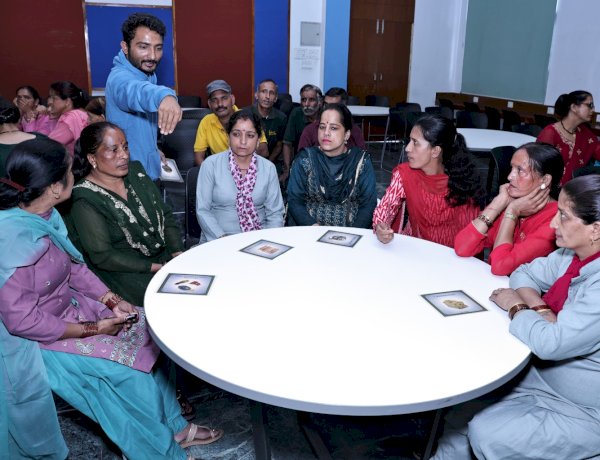 शूलिनी विवि में  'वर्ल्ड प्लास्टिक बैग फ्री डे' पर कचरा अलग करने की वर्कशॉप आयोजित