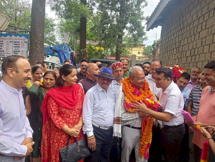 गर्ल्स स्कूल की बहाली पर सुनील शर्मा बिट्टू का धन्यवाद करने उमड़े लोग