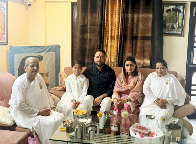 ब्रह्मकुमारियों ने हमीरपुर विधायक आशीष शर्मा को बांधा पवित्र रक्षा सूत्र, आवास पर भी अनेक बहनों ने बांधी राखी