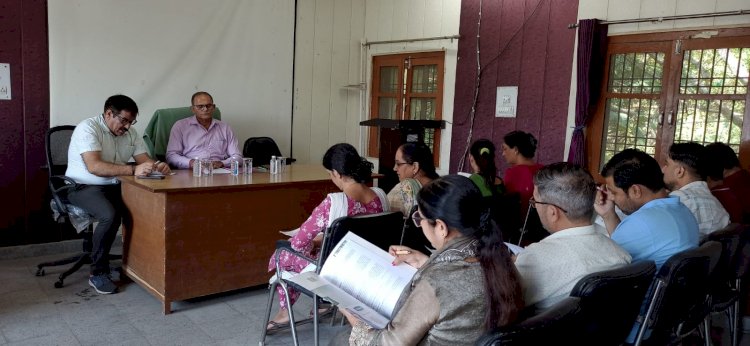हमीरपुर खंड में सुख शिक्षा योजना के लाभार्थियों को दी 36.32 लाख रुपये की मदद